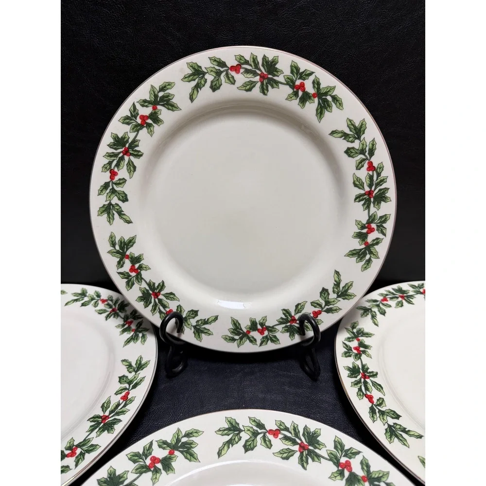 VTG-Set of 20 Formalities by Baum Bros Holly Dinner Plates–Christmas Dinnerware